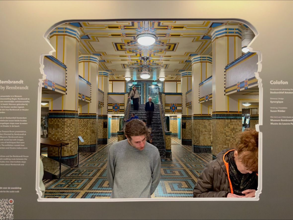 Image for De tentoonstelling 'Achter de Schermen' is geopend in het Stadsarchief Amsterdam. Stap achter de coulissen en ontdek het verhaal van de eerste Amsterdamse Schouwburg, die theater in de 17e eeuw naar Amsterdammers bracht.