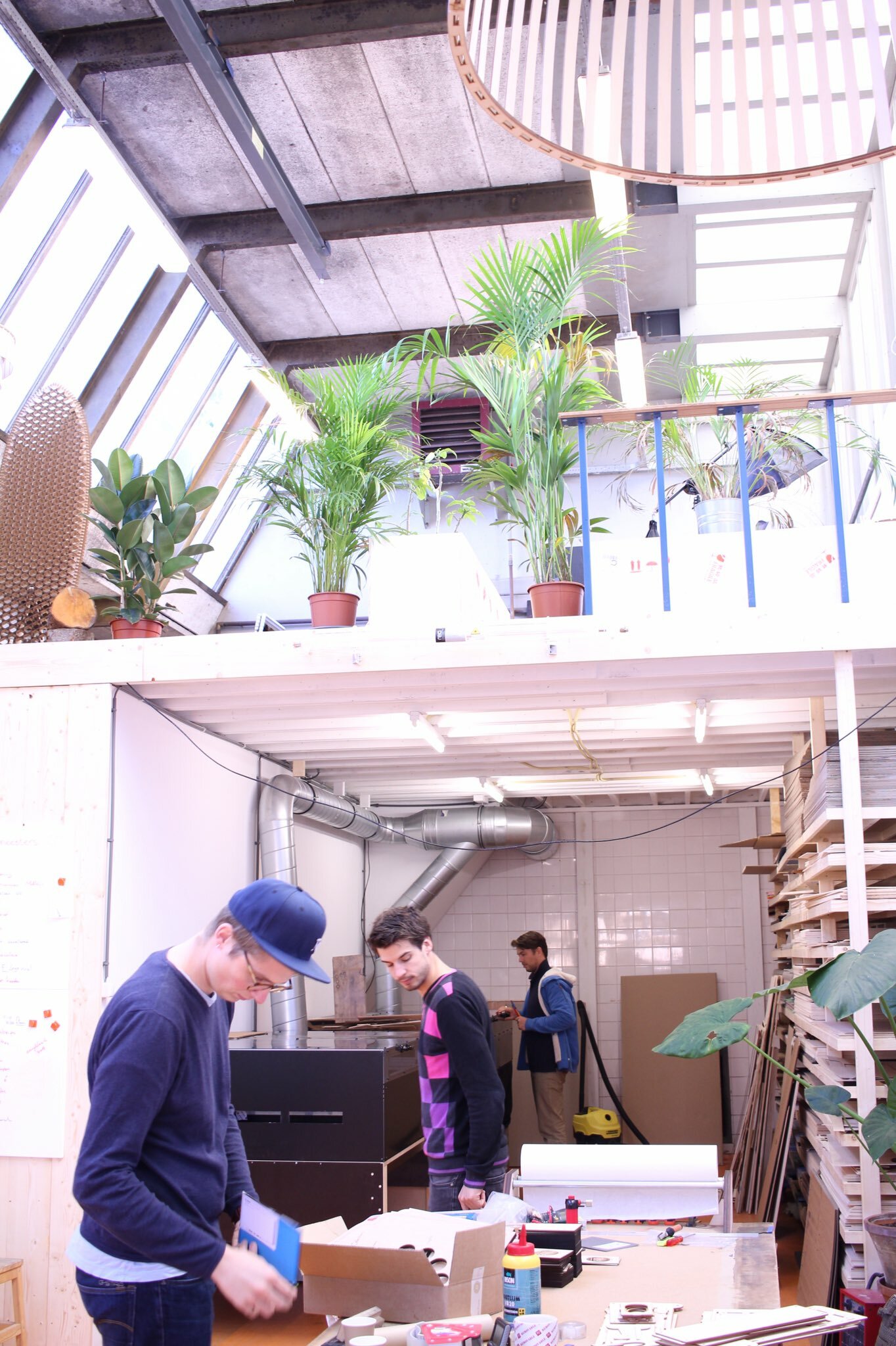 Image for We zijn iets moois aan het maken voor de Bibliotheek, met behulp van Snijmeesters. Binnenkort meer!