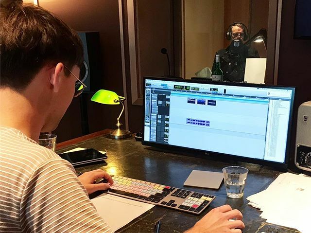 Image for Kees Prins spreekt de voice-over teksten in voor @stadsarchief tentoonstelling #RembrandtPrive.