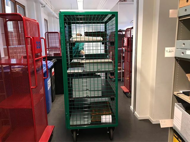 Image for Belangrijk moment: we testen of de originele documenten goed te ‘scannen’ zijn voor de Augmented Reality tour van #RembrandtPrive in @stadsarchief