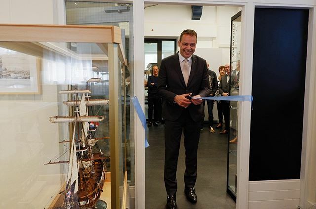 Image for Vandaag openden we de tentoonstelling ‘200 Jaar Noordhollandsch Kanaal’ in het Purmerends Museum. De tentoonstelling neemt je mee langs over de ‘vergeten waterweg’ en zal zelf ook reizen. Tot oktober is hij te zien in Purmerend, daarna vaart hij door naar